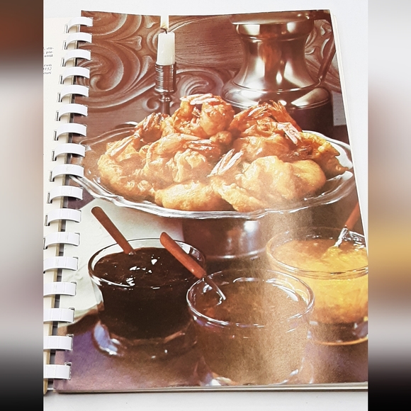 Vintage Beta Sigma Phi Cookbooks 1970's Lot Fondue & International Recipes - Picture 12 of 15